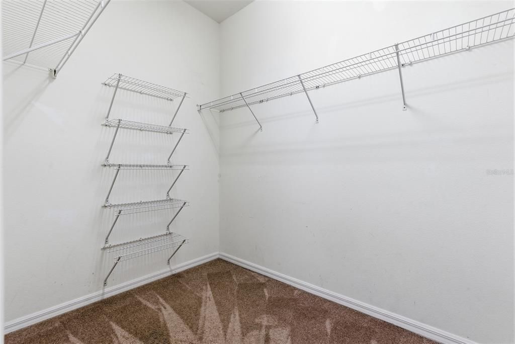 Под контрактом: $390,000 (3 спален, 2 ванн, 2044 Квадратных фут)