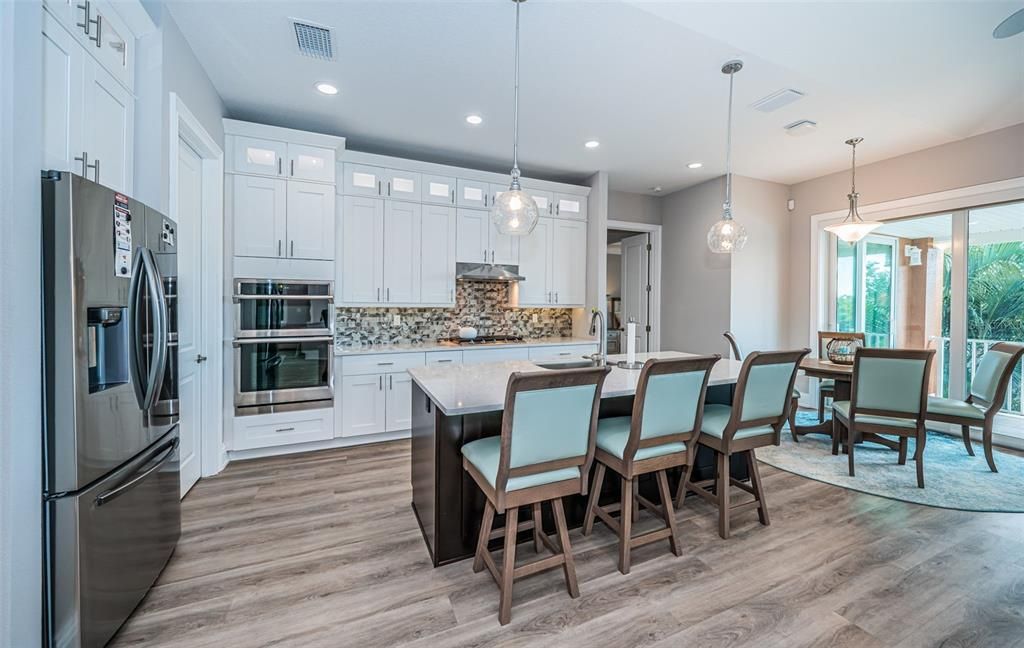 待售: $1,295,000 (3 贝兹, 2 浴室, 2574 平方英尺)