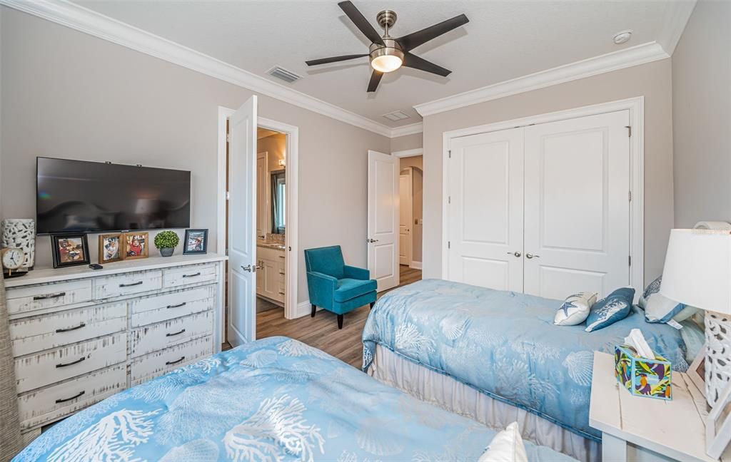 待售: $1,295,000 (3 贝兹, 2 浴室, 2574 平方英尺)