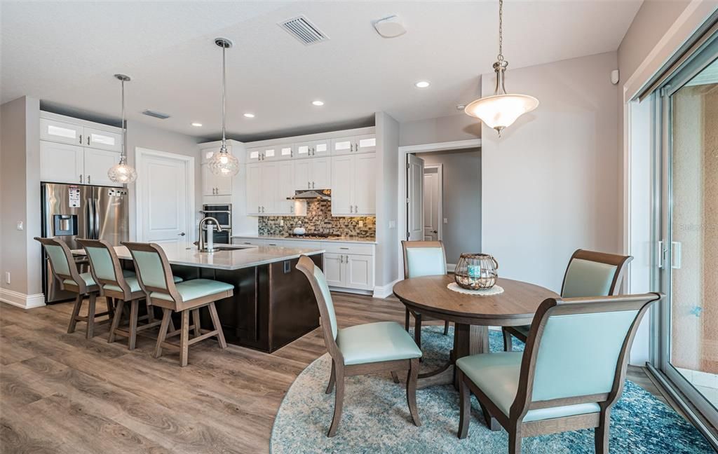 待售: $1,295,000 (3 贝兹, 2 浴室, 2574 平方英尺)