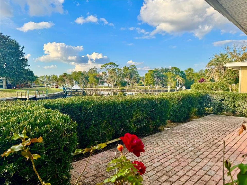 For Sale: $240,000 (2 beds, 2 baths, 1584 Square Feet)