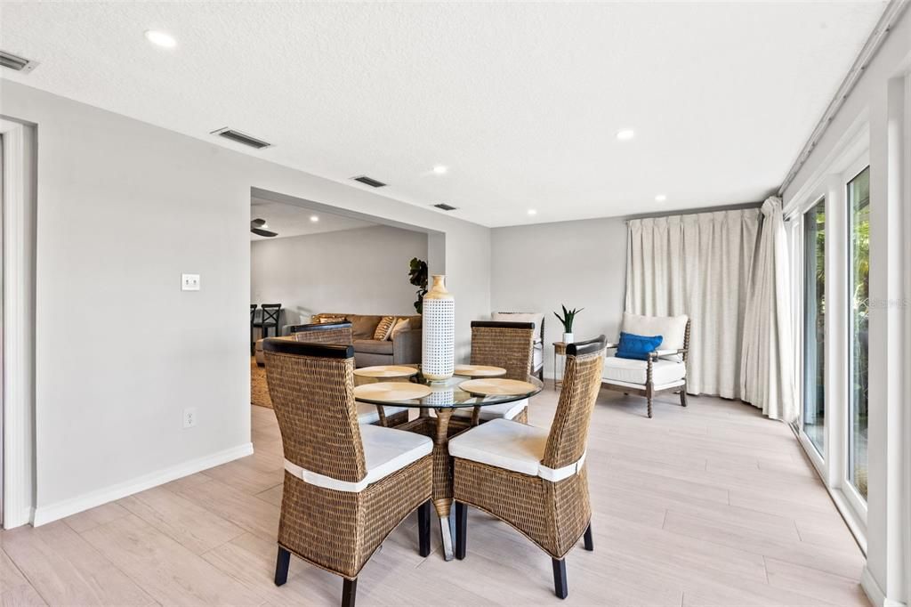 For Sale: $240,000 (2 beds, 2 baths, 1584 Square Feet)