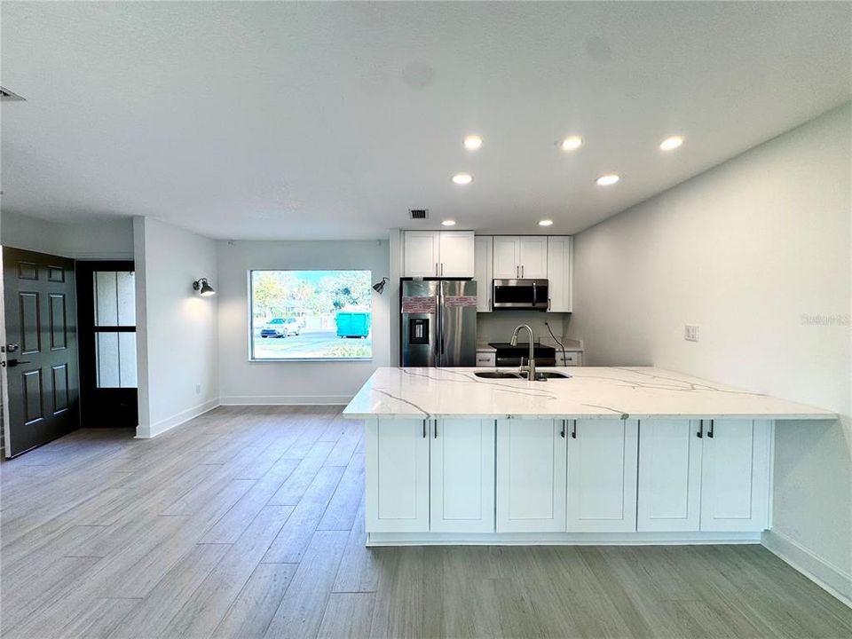 For Sale: $240,000 (2 beds, 2 baths, 1584 Square Feet)