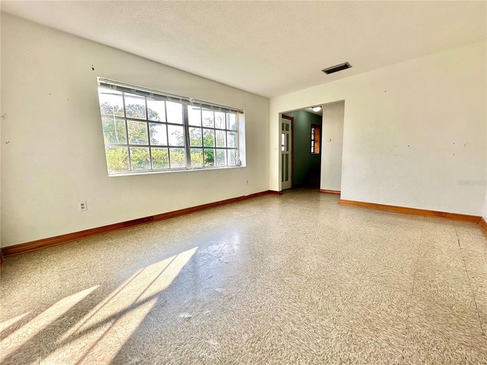 出租: $2,800 (4 贝兹, 2 浴室, 1532 平方英尺)