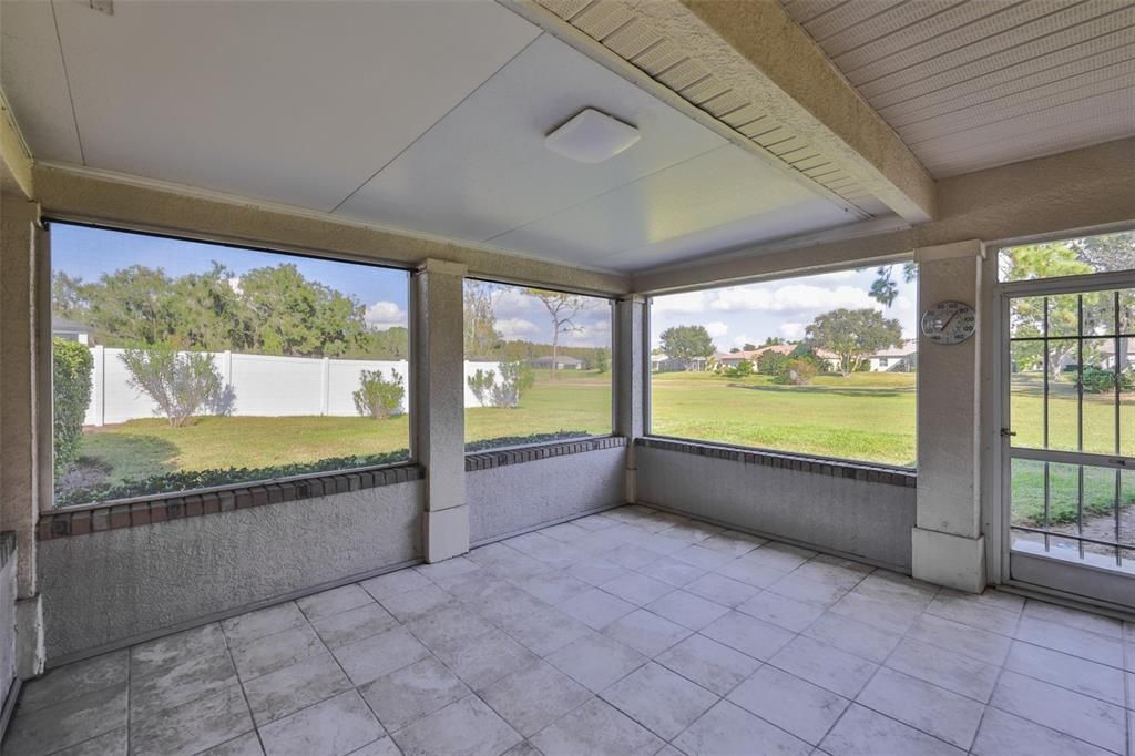 На продажу: $249,000 (2 спален, 2 ванн, 1304 Квадратных фут)