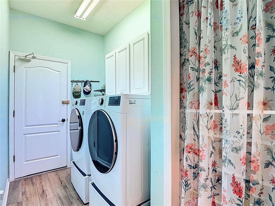 На продажу: $497,500 (4 спален, 3 ванн, 2274 Квадратных фут)