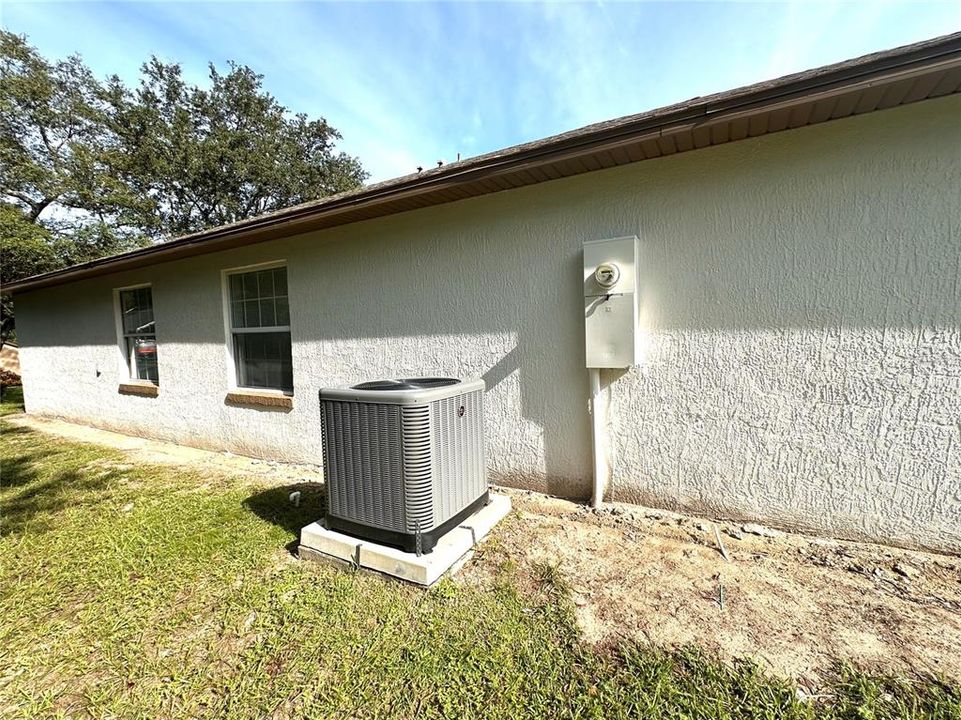 待售: $359,000 (4 贝兹, 2 浴室, 1530 平方英尺)