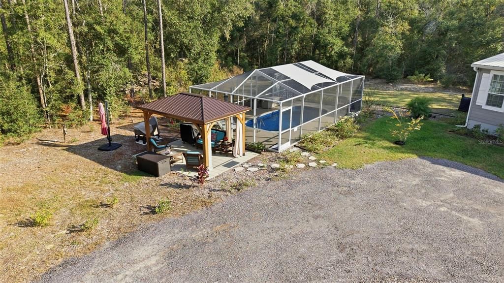 For Sale: $570,000 (4 beds, 3 baths, 2400 Square Feet)