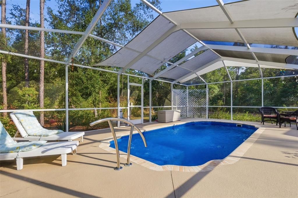 For Sale: $570,000 (4 beds, 3 baths, 2400 Square Feet)