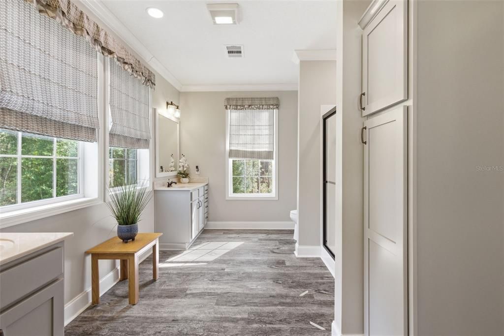 For Sale: $570,000 (4 beds, 3 baths, 2400 Square Feet)