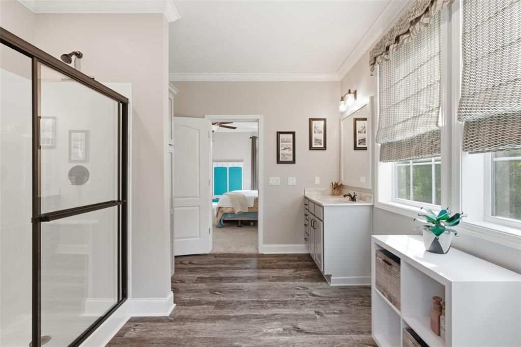 For Sale: $570,000 (4 beds, 3 baths, 2400 Square Feet)