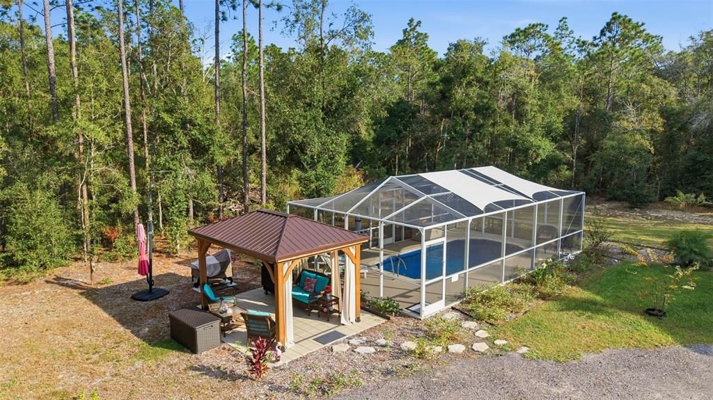 For Sale: $570,000 (4 beds, 3 baths, 2400 Square Feet)