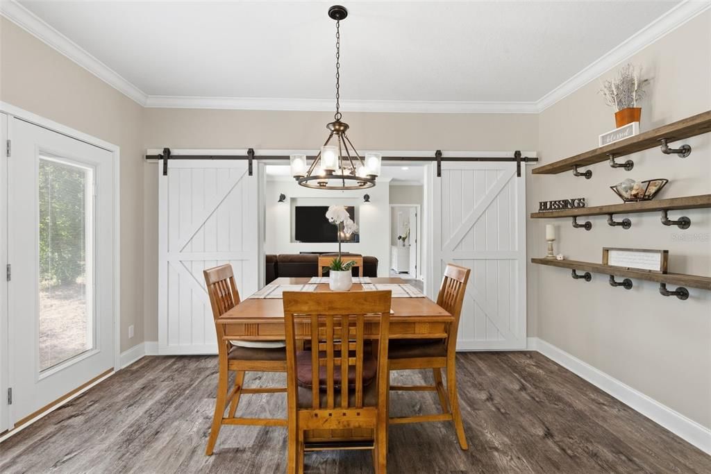 For Sale: $570,000 (4 beds, 3 baths, 2400 Square Feet)