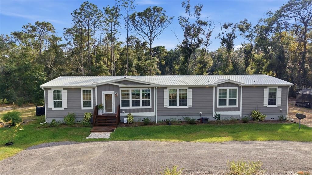 For Sale: $570,000 (4 beds, 3 baths, 2400 Square Feet)