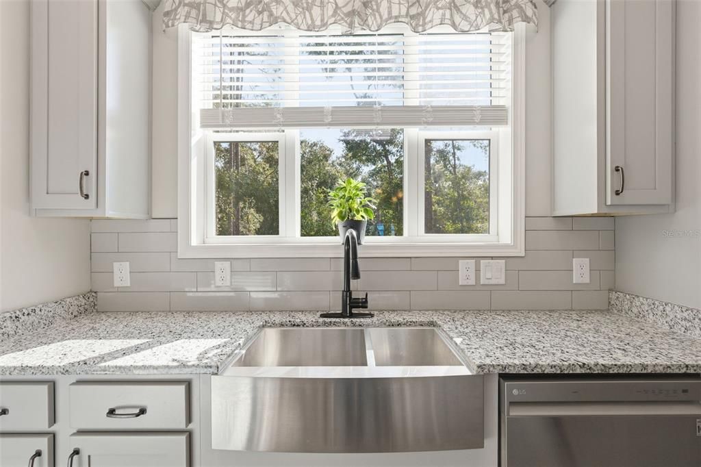 For Sale: $570,000 (4 beds, 3 baths, 2400 Square Feet)