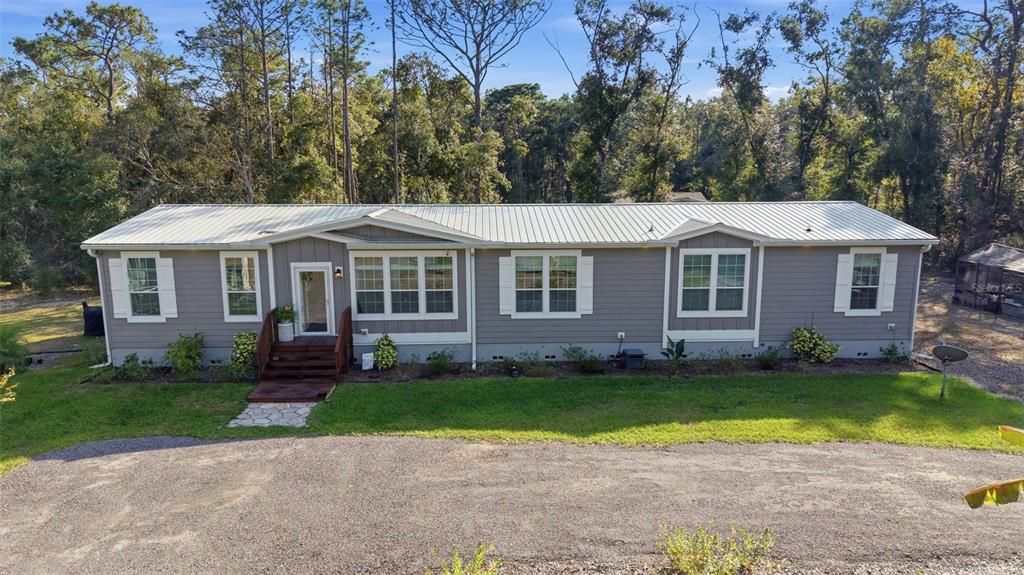 For Sale: $570,000 (4 beds, 3 baths, 2400 Square Feet)