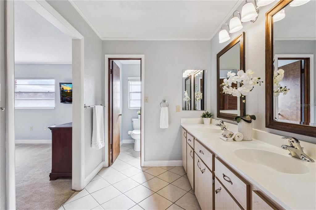 На продажу: $475,000 (3 спален, 2 ванн, 2543 Квадратных фут)