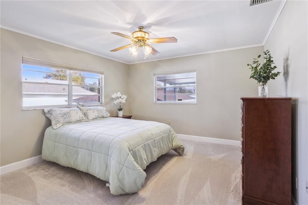 На продажу: $475,000 (3 спален, 2 ванн, 2543 Квадратных фут)