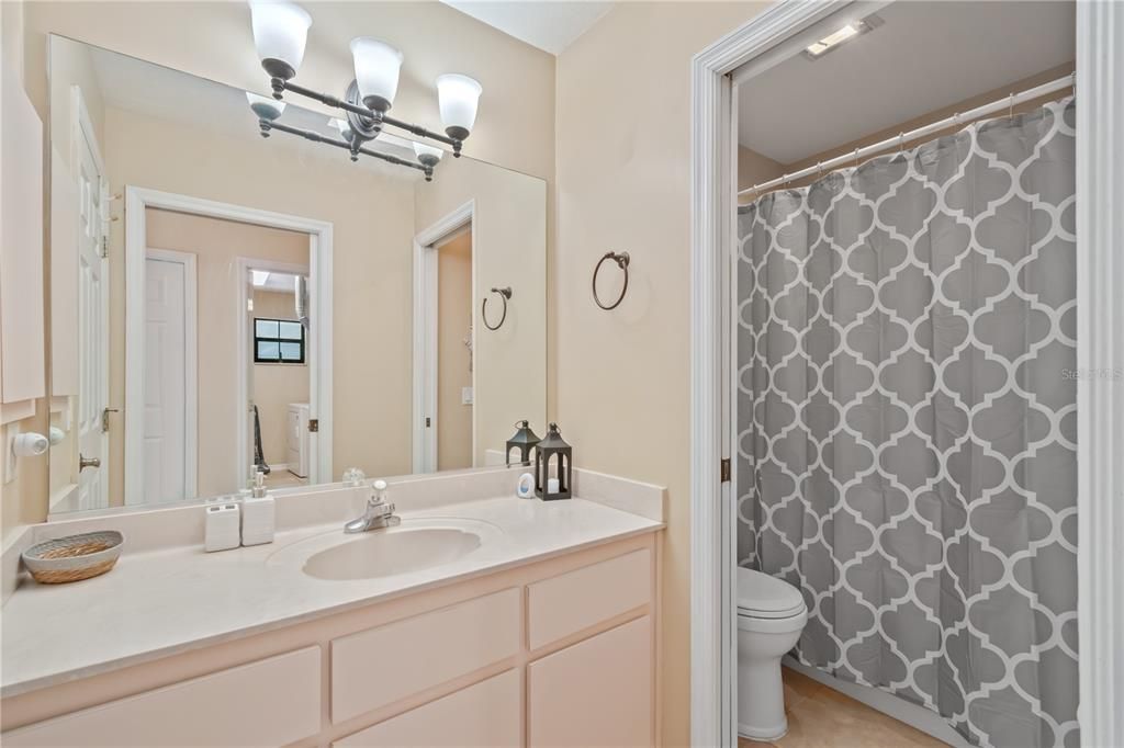 待售: $219,000 (3 贝兹, 2 浴室, 1358 平方英尺)