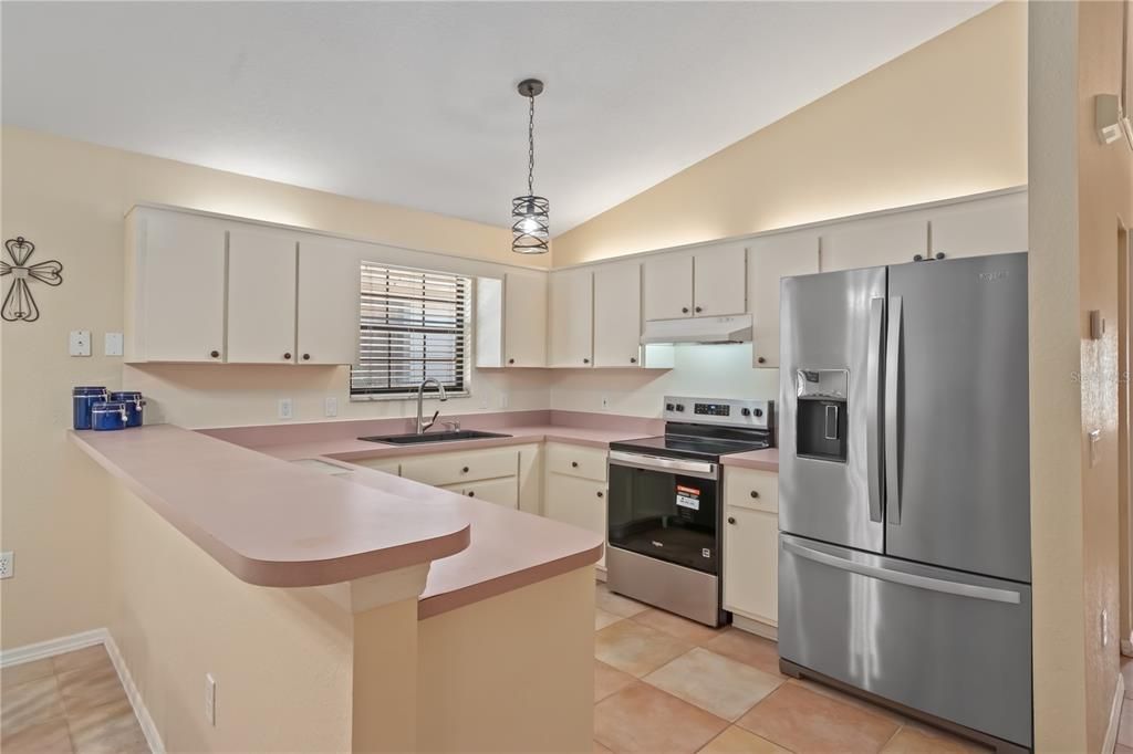 待售: $219,000 (3 贝兹, 2 浴室, 1358 平方英尺)