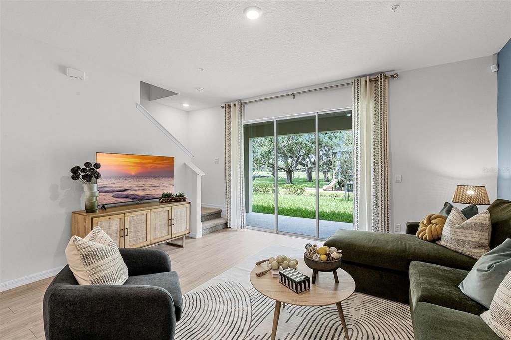 Activo con contrato: $409,990 (3 camas, 2 baños, 1673 Pies cuadrados)