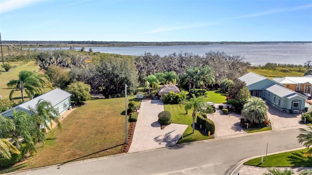 待售: $249,900 (0.10 acres)