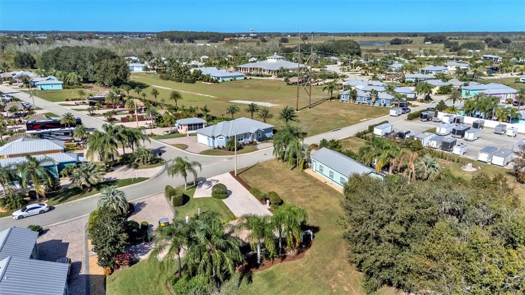 待售: $249,900 (0.10 acres)