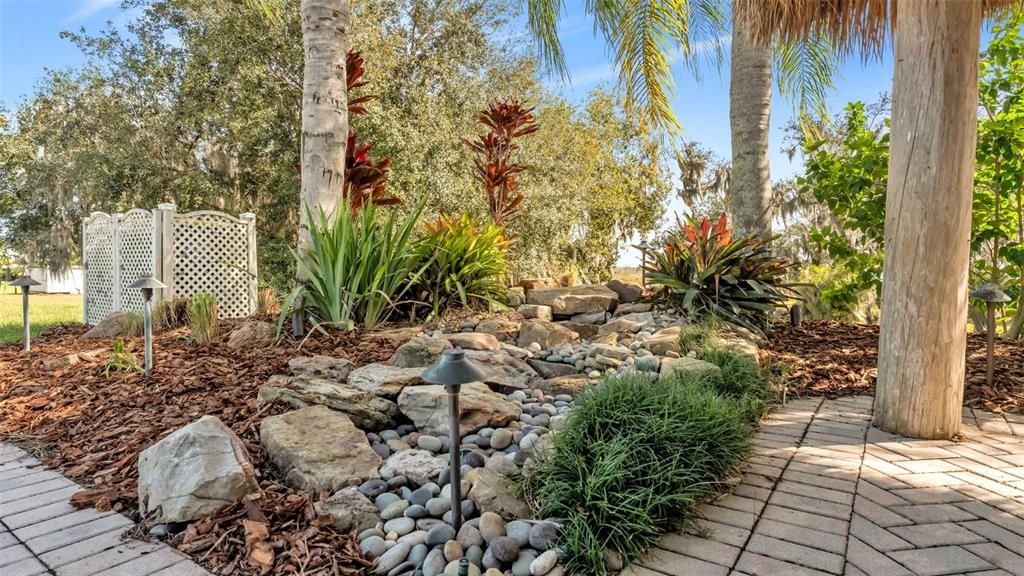 待售: $249,900 (0.10 acres)