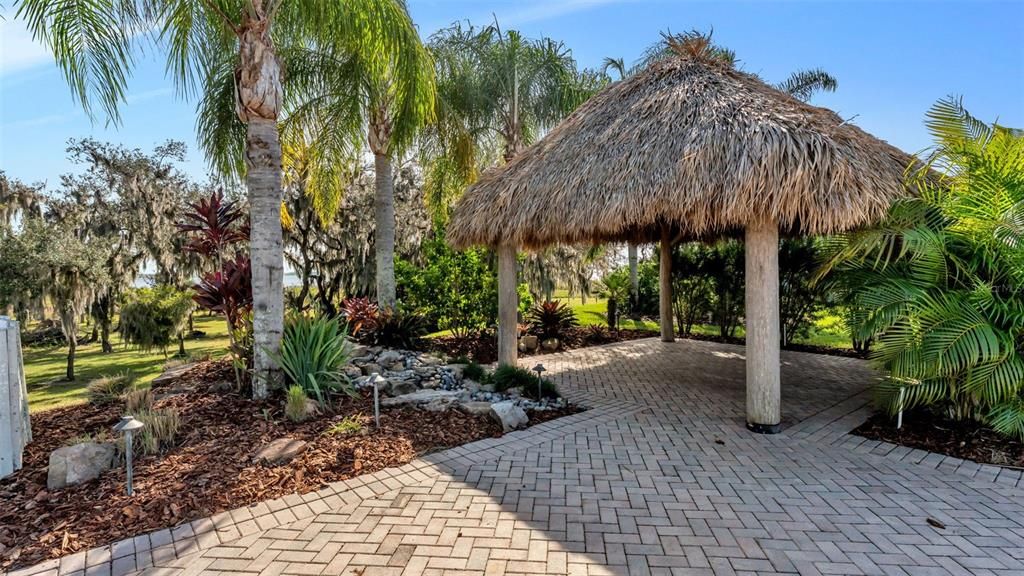 待售: $249,900 (0.10 acres)