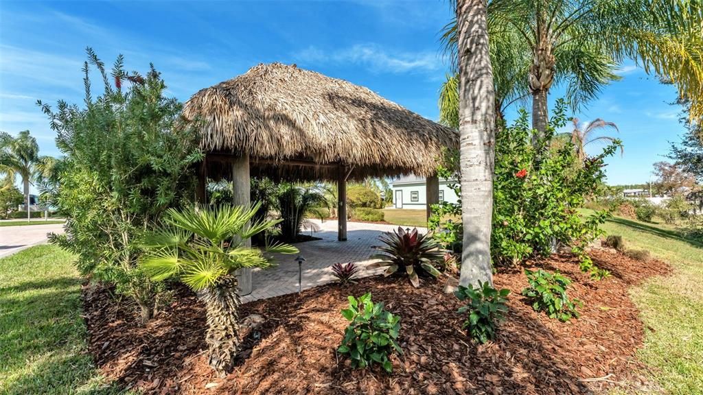 待售: $249,900 (0.10 acres)