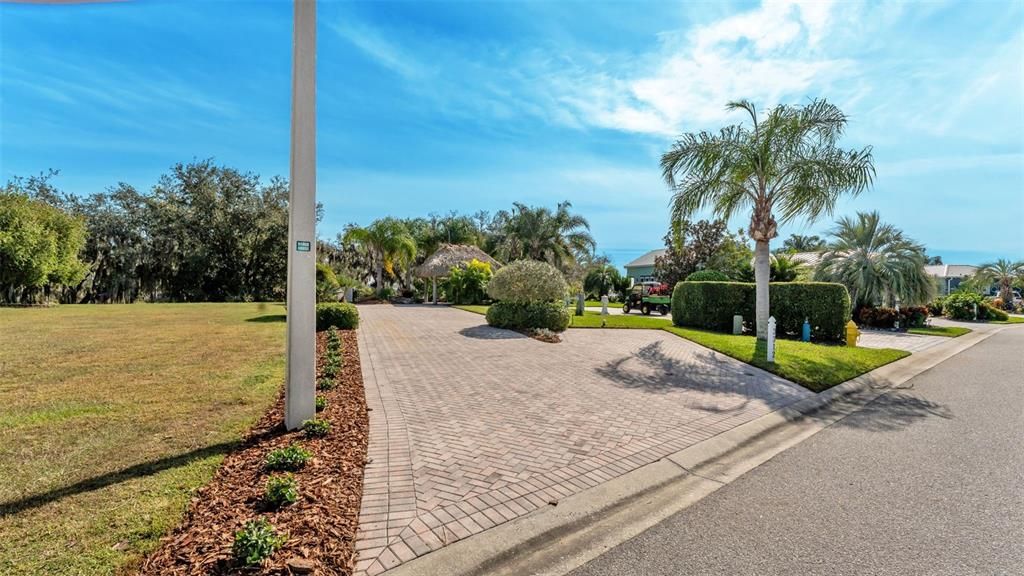 待售: $249,900 (0.10 acres)