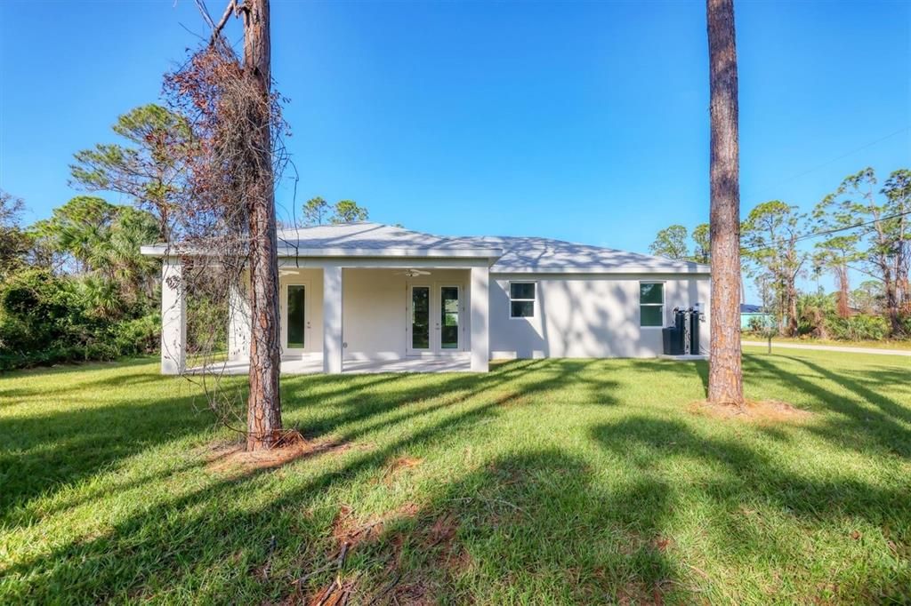 Active With Contract: $329,000 (3 beds, 2 baths, 1523 Square Feet)