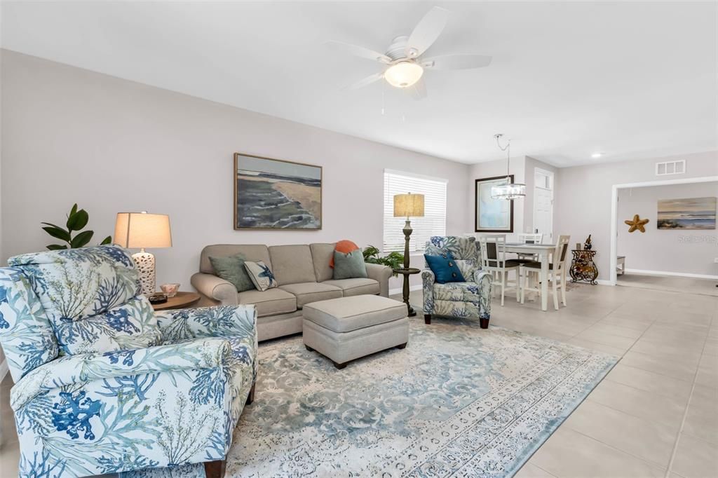 For Sale: $289,900 (2 beds, 2 baths, 1516 Square Feet)