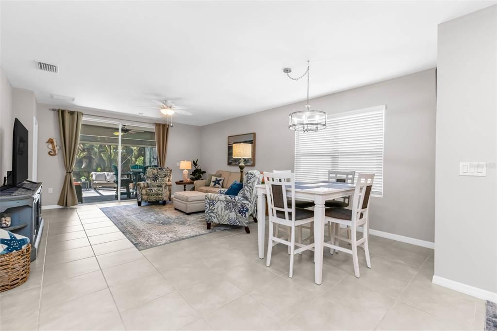 For Sale: $289,900 (2 beds, 2 baths, 1516 Square Feet)