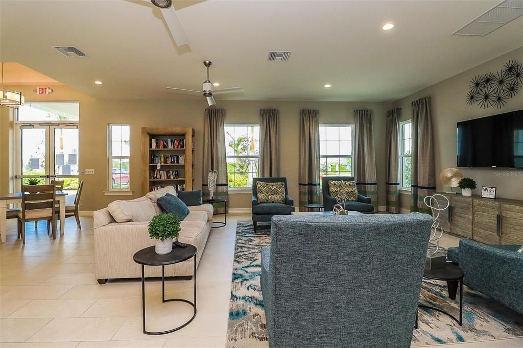 For Sale: $289,900 (2 beds, 2 baths, 1516 Square Feet)