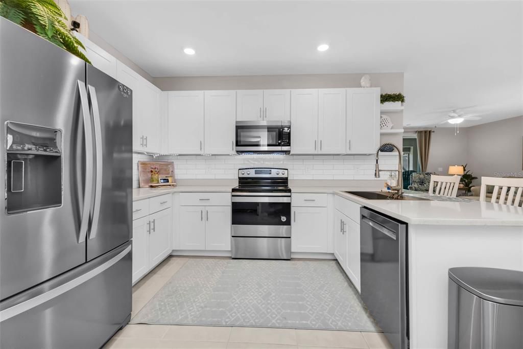 For Sale: $289,900 (2 beds, 2 baths, 1516 Square Feet)