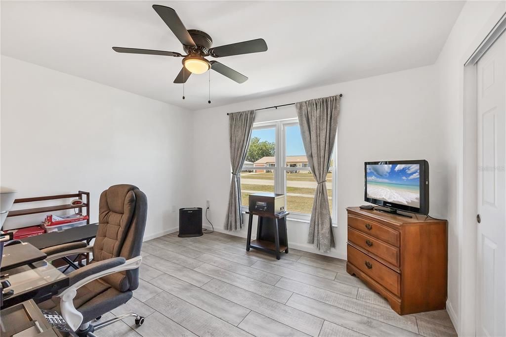 На продажу: $248,900 (2 спален, 2 ванн, 1037 Квадратных фут)