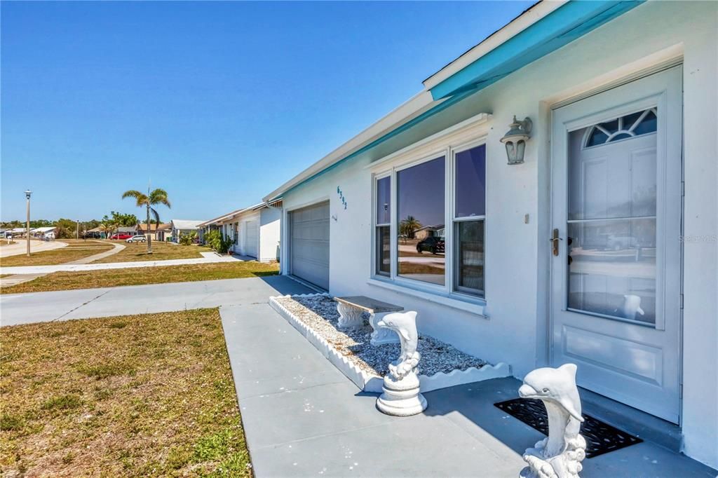 На продажу: $248,900 (2 спален, 2 ванн, 1037 Квадратных фут)