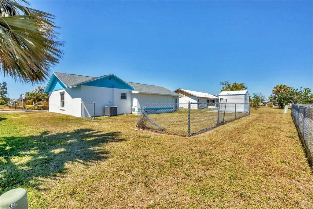 На продажу: $248,900 (2 спален, 2 ванн, 1037 Квадратных фут)