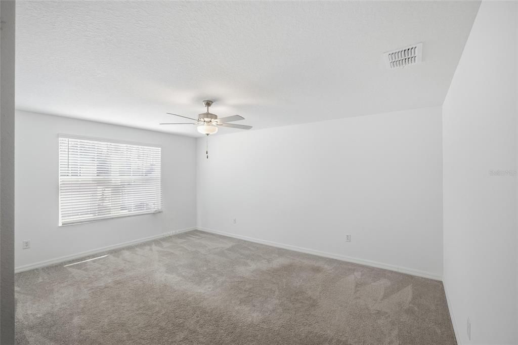 En Venta: $439,000 (6 camas, 3 baños, 2580 Pies cuadrados)