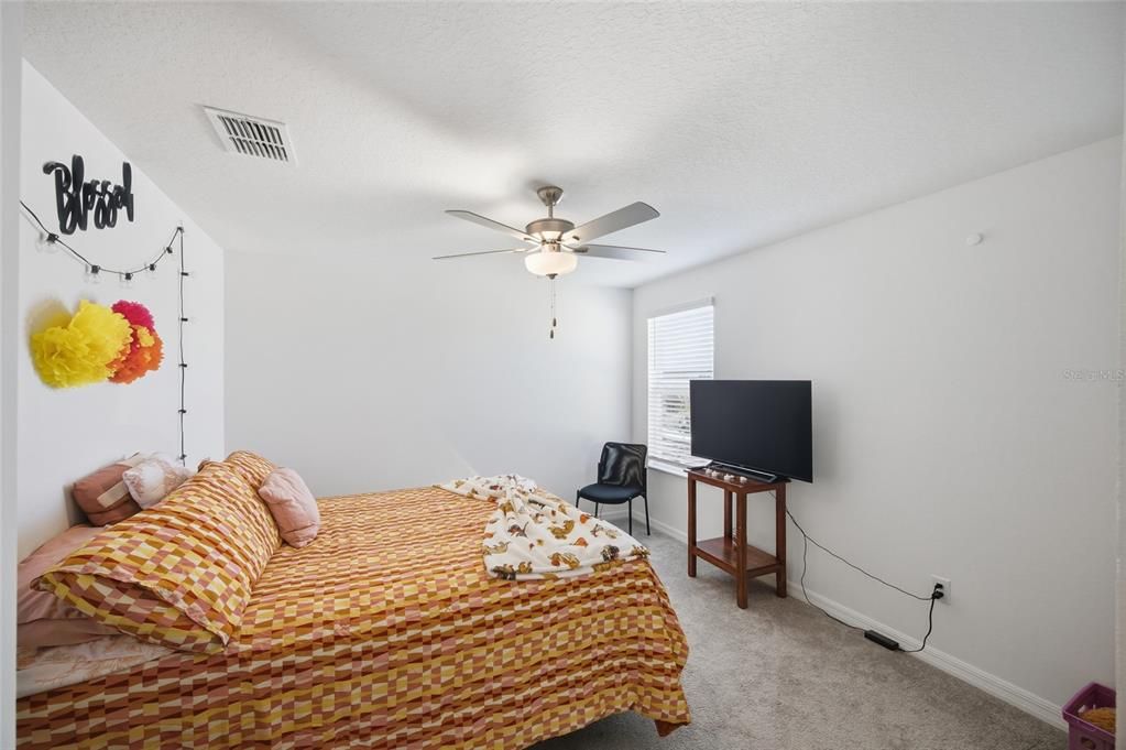 En Venta: $439,000 (6 camas, 3 baños, 2580 Pies cuadrados)