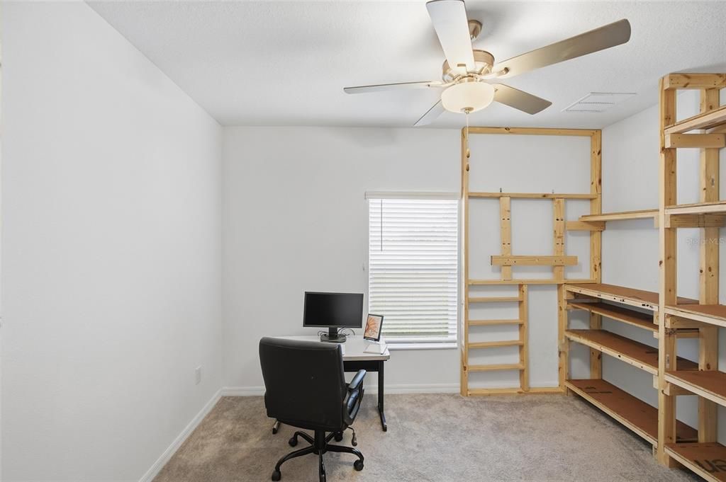 En Venta: $439,000 (6 camas, 3 baños, 2580 Pies cuadrados)