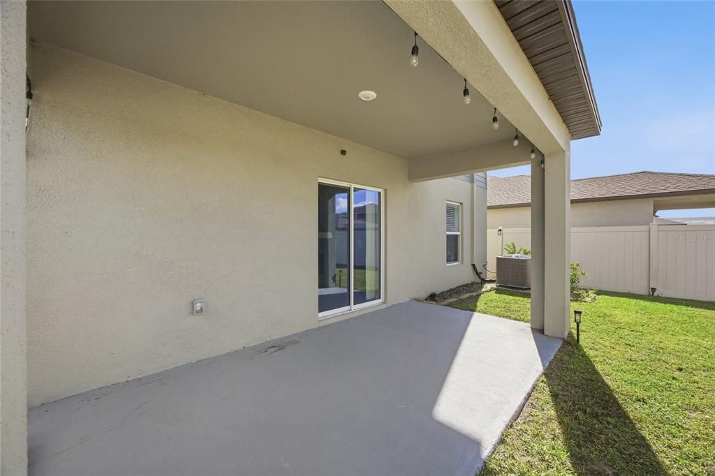 En Venta: $439,000 (6 camas, 3 baños, 2580 Pies cuadrados)