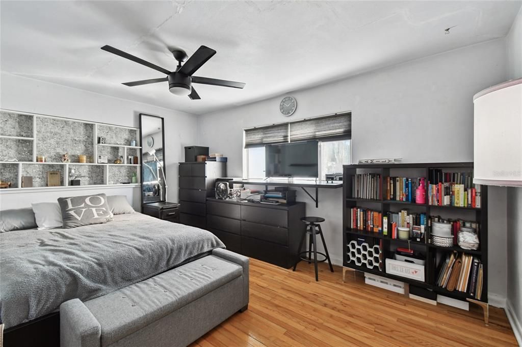 For Sale: $579,000 (3 beds, 2 baths, 1637 Square Feet)