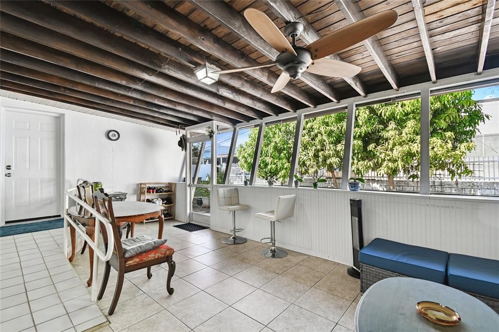 For Sale: $579,000 (3 beds, 2 baths, 1637 Square Feet)