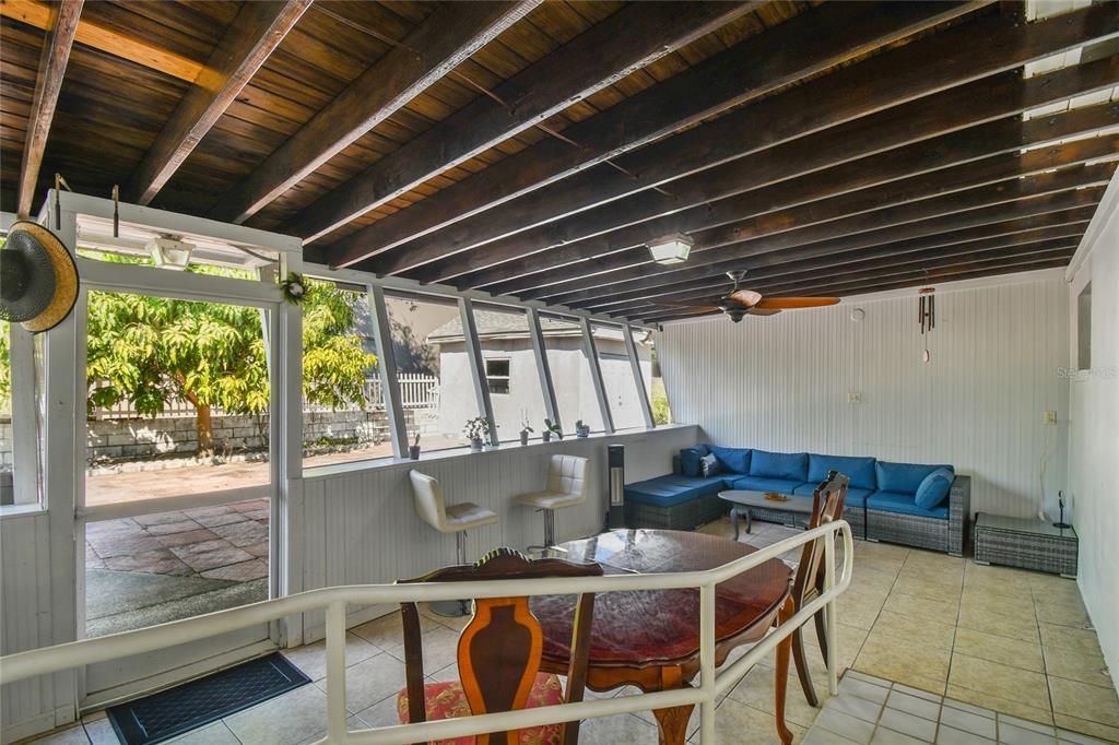 For Sale: $579,000 (3 beds, 2 baths, 1637 Square Feet)