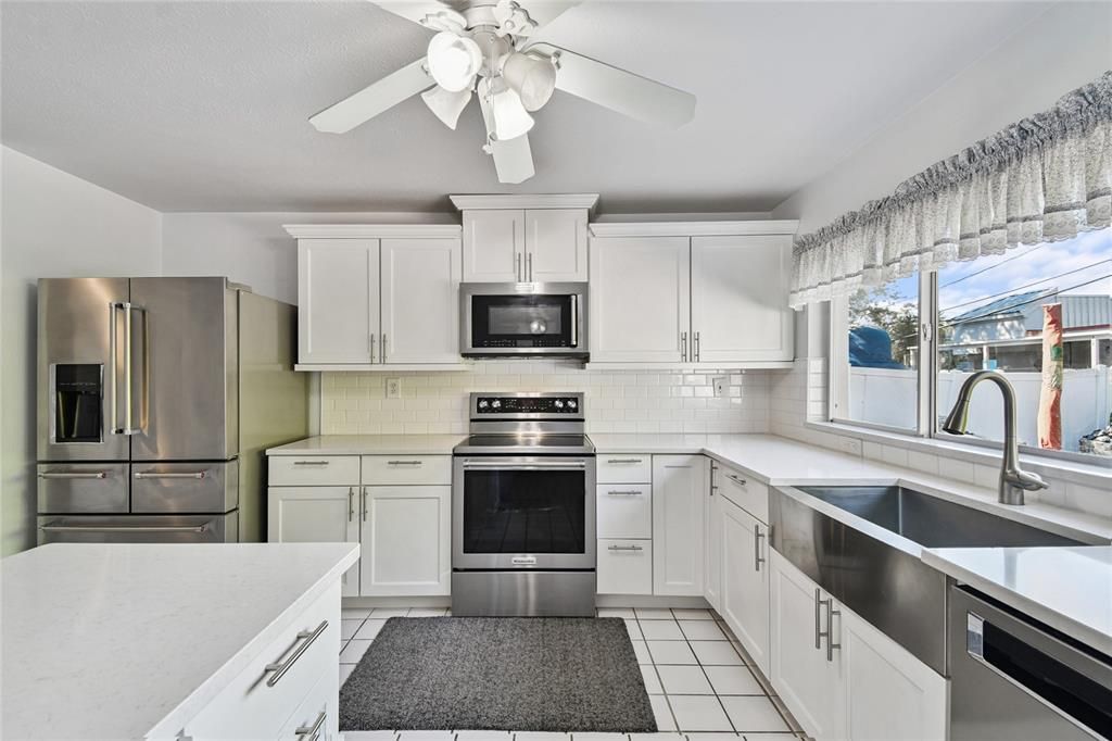 For Sale: $579,000 (3 beds, 2 baths, 1637 Square Feet)