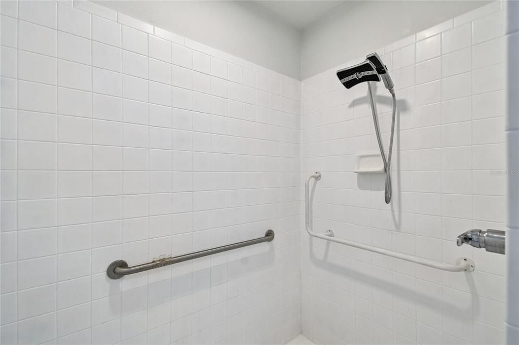 For Sale: $579,000 (3 beds, 2 baths, 1637 Square Feet)