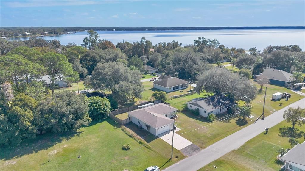 For Sale: $325,000 (3 beds, 2 baths, 1222 Square Feet)