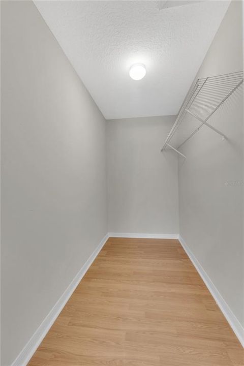 For Sale: $325,000 (3 beds, 2 baths, 1222 Square Feet)